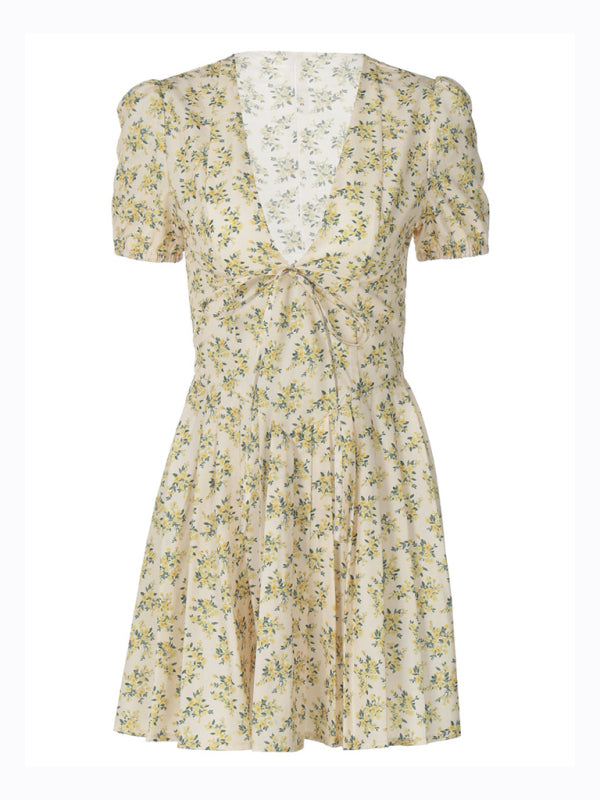Neues sexy Kleid mit tiefem V-Ausschnitt, schmaler Taille, kurzen Ärmeln, mittellangen Falten und Blumenmuster 