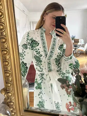 Damenkleid mit V-Ausschnitt, Print und langen Ärmeln – Neues modisches Design 