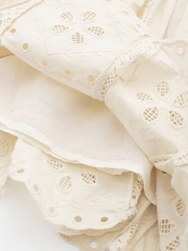 short beige brodé pour femme 