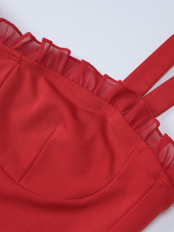 Neues, sexy, tief ausgeschnittenes One-Shoulder-Kleid mit schmaler Taille und Neckholder. 