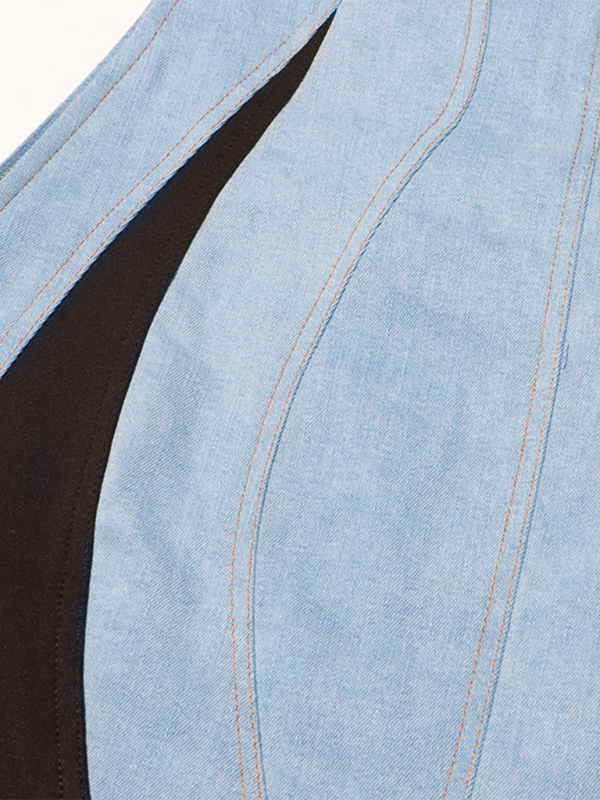 Jeanskleid mit Hosenträgern und Hüftumwicklung 
