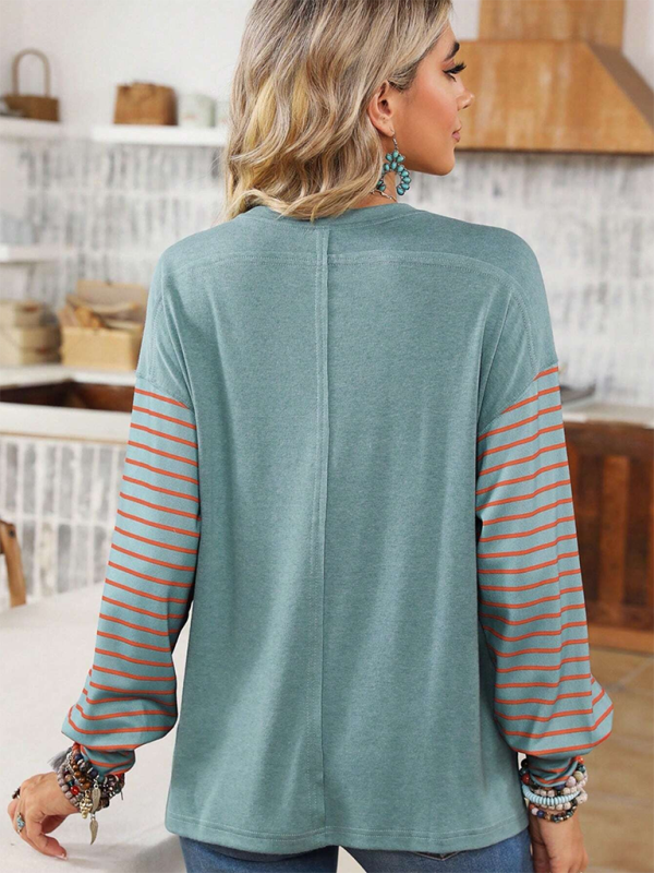 Women's color block sweatshirt – back view