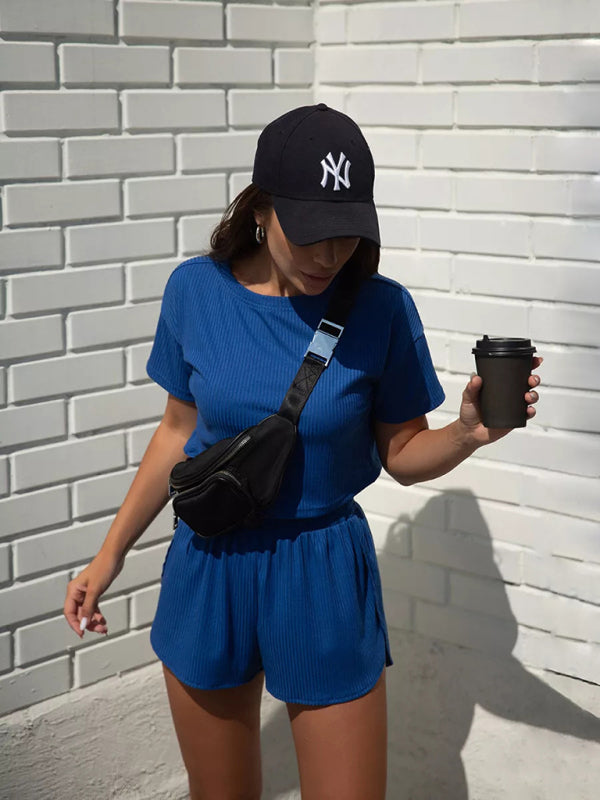 Neues lässiges Set: Zweiteiliges Loungewear-Set mit Rundhalsausschnitt, Kurzarmtop und sexy Shorts mit gekreuzten Ärmeln 