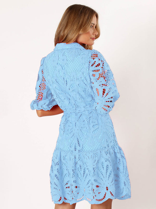 Neues sexy Hemdblusenkleid mit halblangen Ärmeln, hohler Spitze und Blumenmuster sowie Knöpfen 