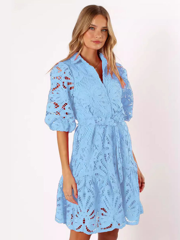 Neues sexy Hemdblusenkleid mit halblangen Ärmeln, hohler Spitze und Blumenmuster sowie Knöpfen 