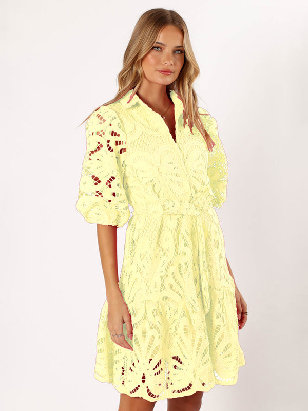 Neues sexy Hemdblusenkleid mit halblangen Ärmeln, hohler Spitze und Blumenmuster sowie Knöpfen 