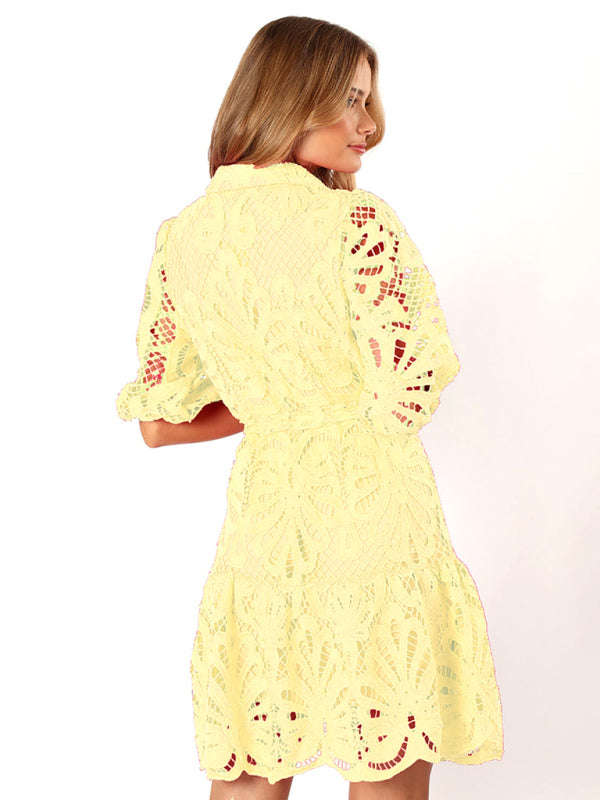 Neues sexy Hemdblusenkleid mit halblangen Ärmeln, hohler Spitze und Blumenmuster sowie Knöpfen 