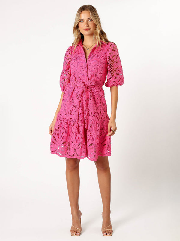 Neues sexy Hemdblusenkleid mit halblangen Ärmeln, hohler Spitze und Blumenmuster sowie Knöpfen 