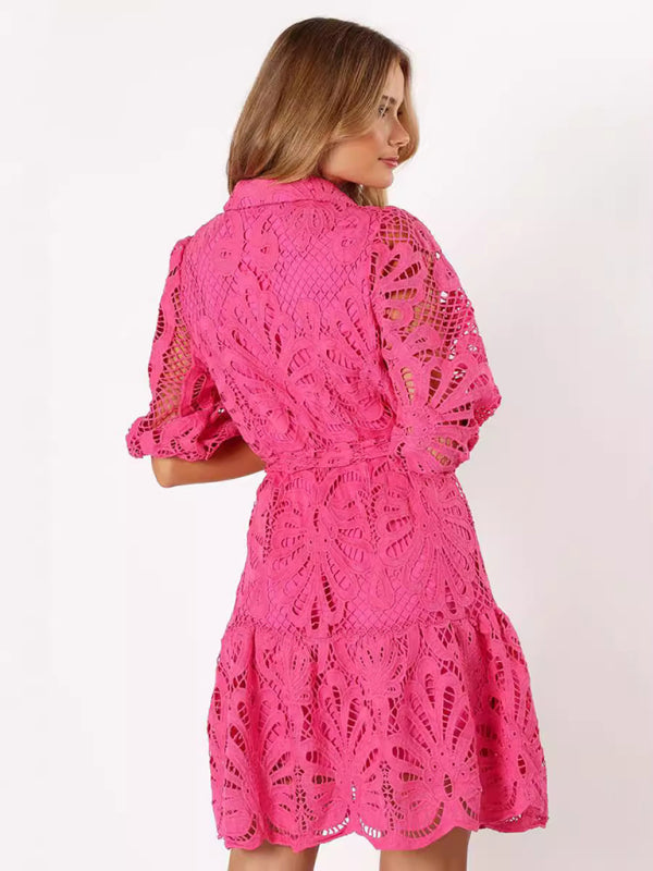 Neues sexy Hemdblusenkleid mit halblangen Ärmeln, hohler Spitze und Blumenmuster sowie Knöpfen 