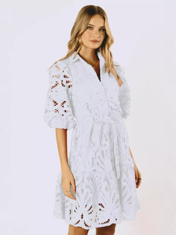 Neues sexy Hemdblusenkleid mit halblangen Ärmeln, hohler Spitze und Blumenmuster sowie Knöpfen 