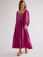 Neues lässiges, besticktes Kleid mit eckigem Kragen und Sonnenblumenrosa 