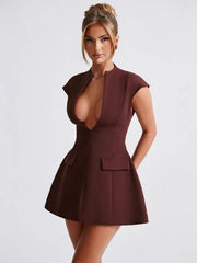 Neues einfarbiges, ärmelloses, sexy kurzes Kleid mit Taschen, V-Ausschnitt und hoher Taille, mit sexy V-Ausschnitt, hohem Bund 