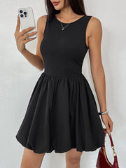 Neues ärmelloses Minirock-Westenkleid mit Blumenmuster 