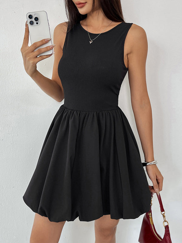 Neues ärmelloses Minirock-Westenkleid mit Blumenmuster 