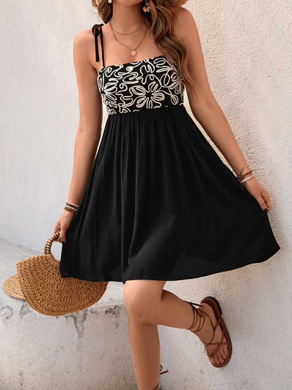 Floral patchwork sleeveless casual suspender dress – front view