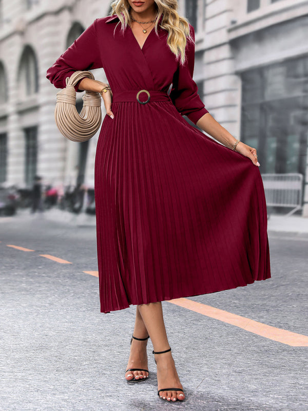 Modisches und schlichtes einfarbiges Kleid mit Reverskragen 