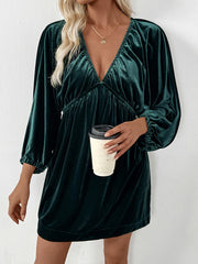 Robe élégante rétro en velours à manches lanternes plissées et décolleté en V profond 