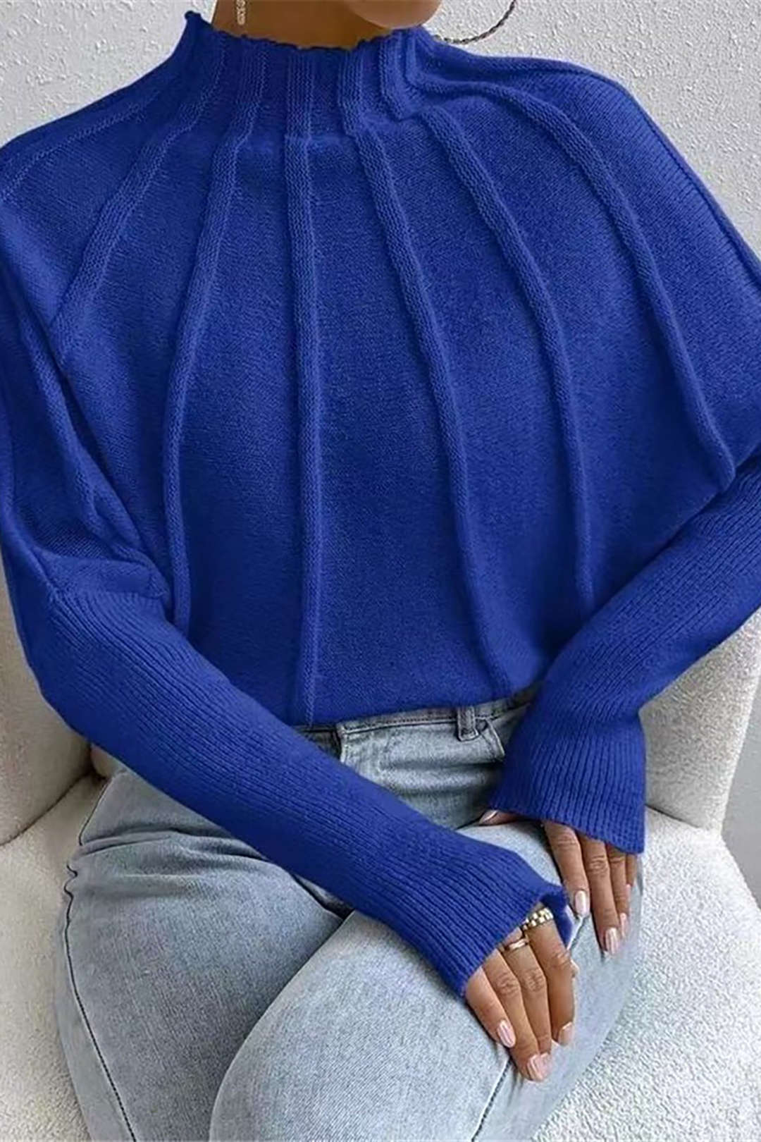 KNIT SWEATER CREAM COLOR STRUCTURED BATWING ICONIC 2000S-INSPIRED SWEATER