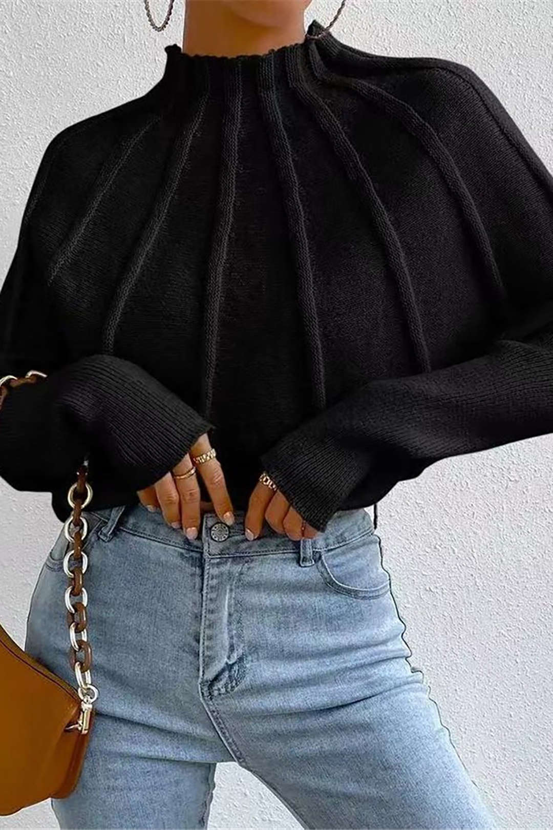 KNIT SWEATER CREAM COLOR STRUCTURED BATWING ICONIC 2000S-INSPIRED SWEATER