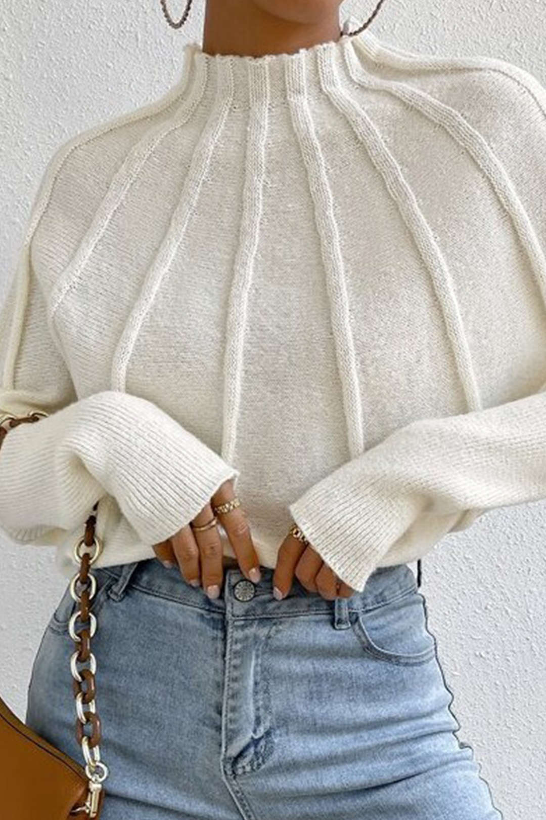 KNIT SWEATER CREAM COLOR STRUCTURED BATWING ICONIC 2000S-INSPIRED SWEATER