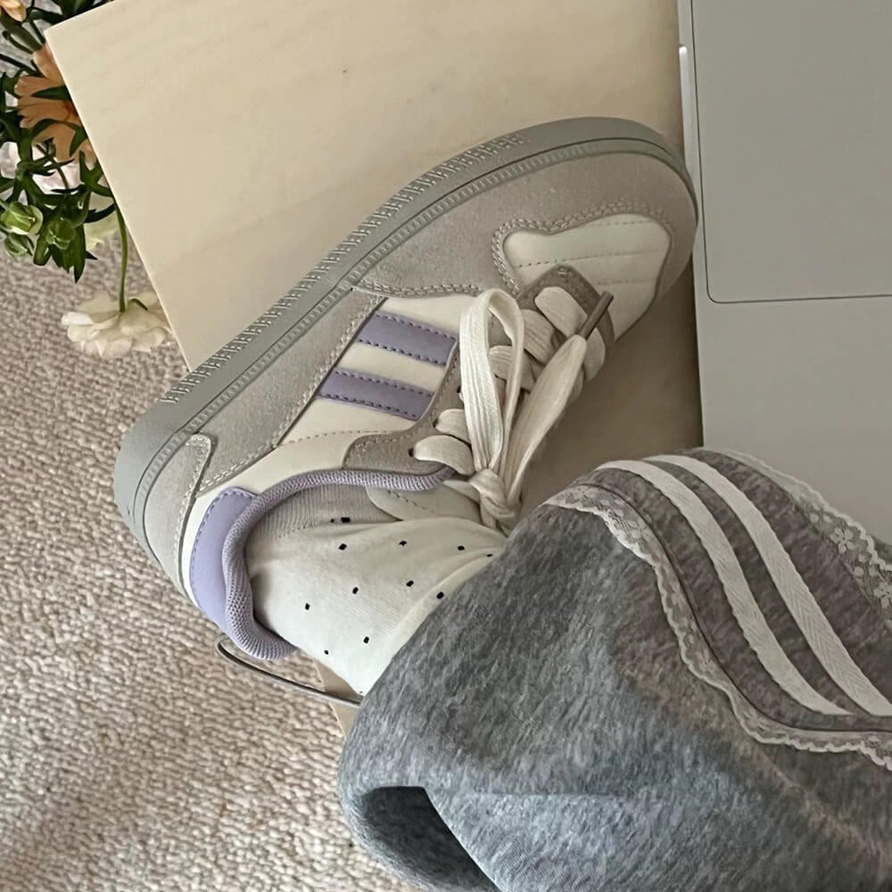 LAVENDER CREAM SNEAKERS VIBRANT LAVENDER SCHOOL SNEAKERS