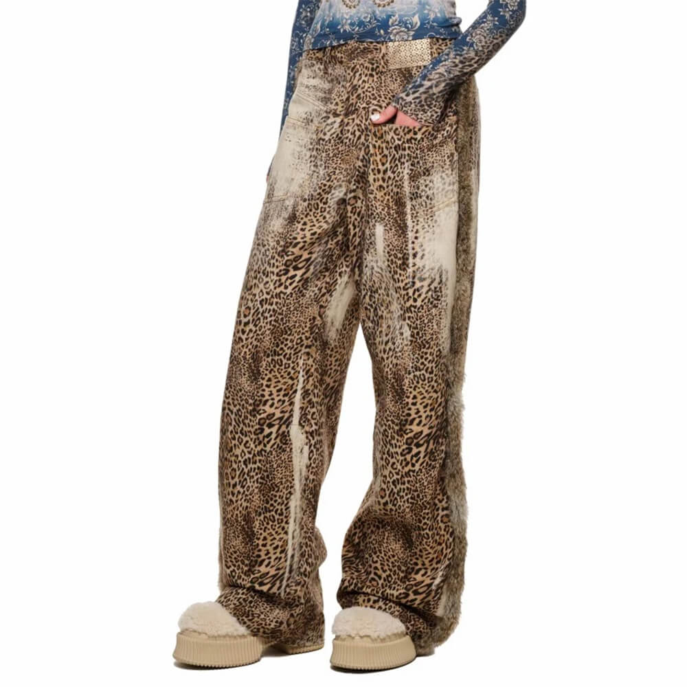LEOPARD PRINT WIDE-LEG JEANS FOR A BOLD FASHION STATEMENT