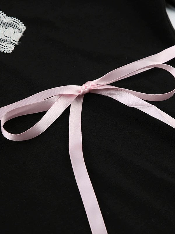 LONG-SLEEVED TOP WITH LACE AND BOW TIE DETAIL FOR ELEGANCE
