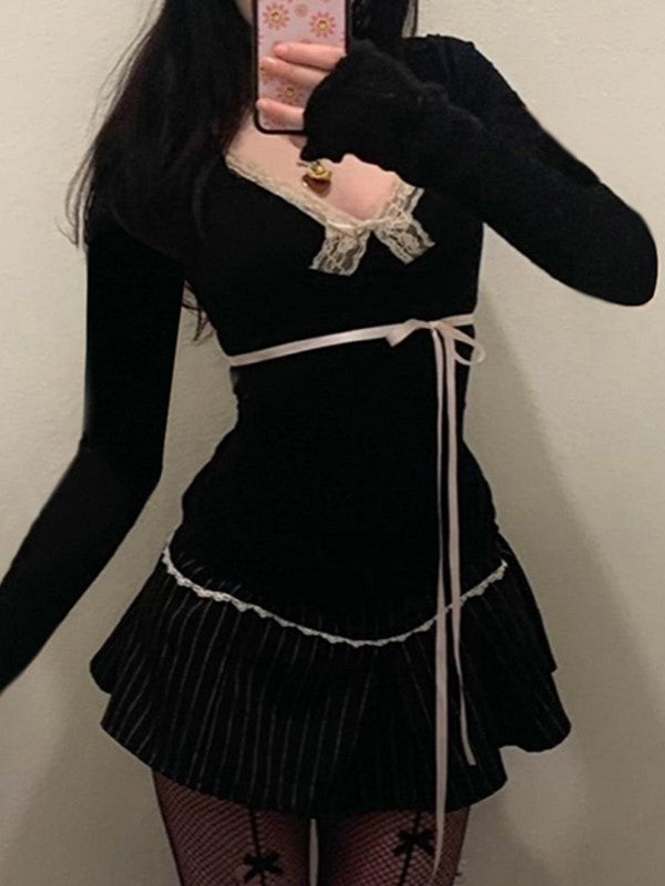 LONG-SLEEVED TOP WITH LACE AND BOW TIE DETAIL FOR ELEGANCE