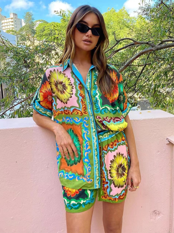 Loose casual fashionable and versatile printed daisy flower shorts and shirt two sets