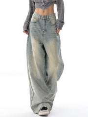 LOOSE FIT BOYFRIEND JEANS WITH WASHED EFFECT IN LIGHT WASH DENIM