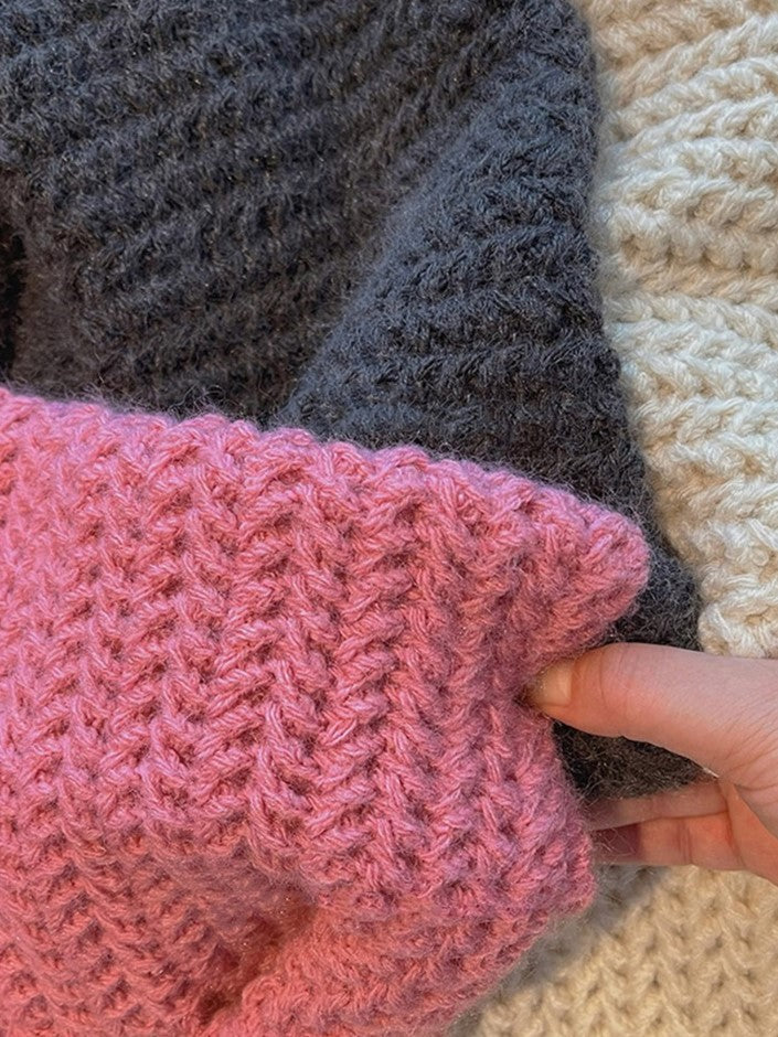 LOOSE FIT V-NECK CARDIGAN - LONG PINK KNIT CARDIGAN