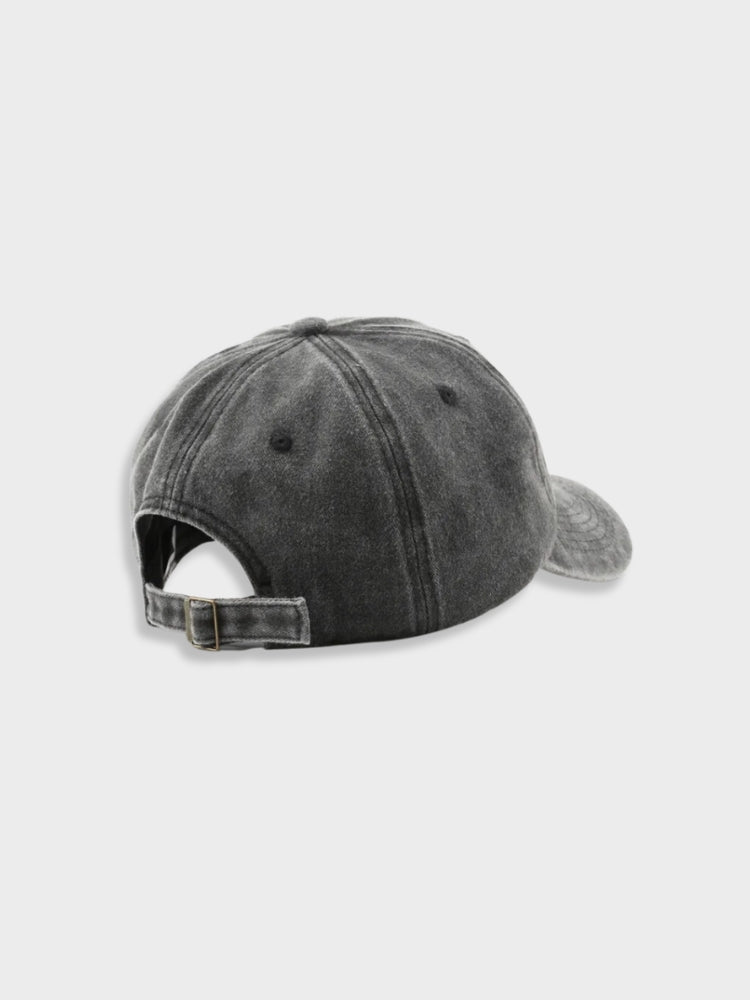 MAROON BASEBALL CAP TIMELESS ACCESSORY CLASSIC DESIGN