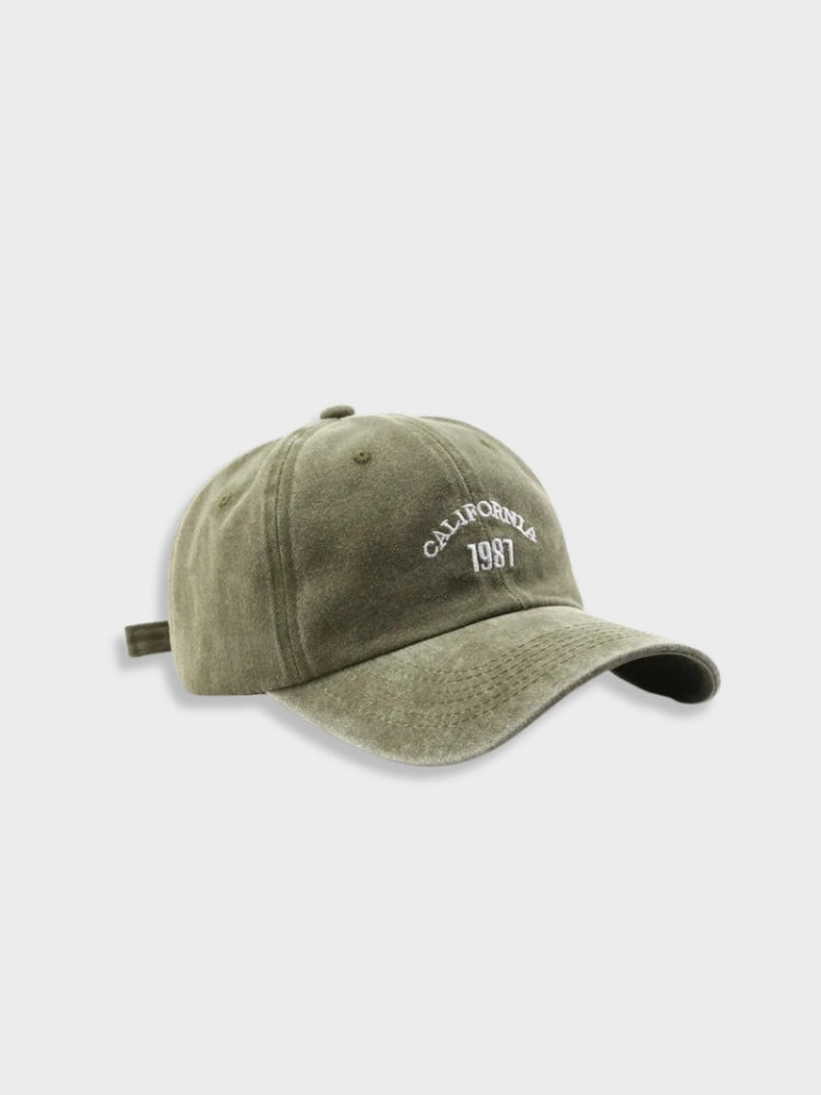 MAROON BASEBALL CAP TIMELESS ACCESSORY CLASSIC DESIGN
