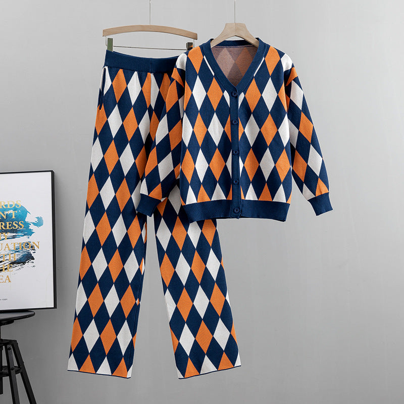 Ensemble deux pièces automne-hiver pour femme : cardigan décontracté à carreaux en maille, pantalon. 