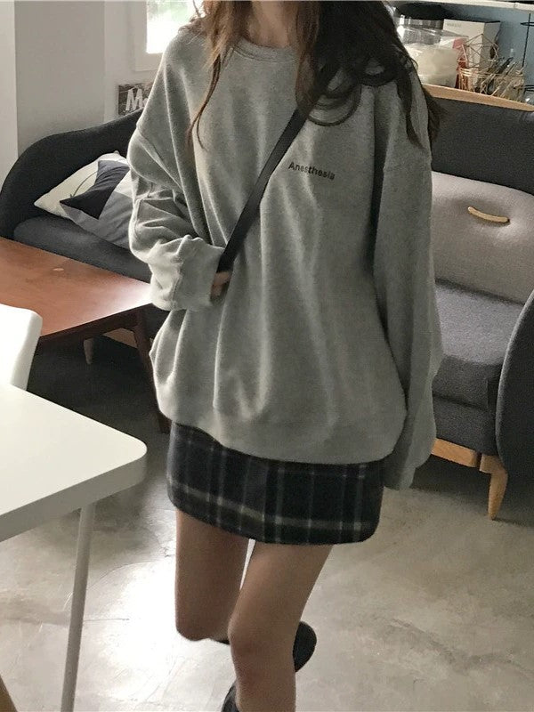 NAVY BLUE OVERSIZED SWEATSHIRT FOR ULTIMATE COMFORT AND LOOSE FIT