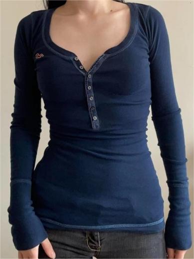 NAVY LONG-SLEEVED BUTTON-UP SHIRT IN VINTAGE NAVY BLUE