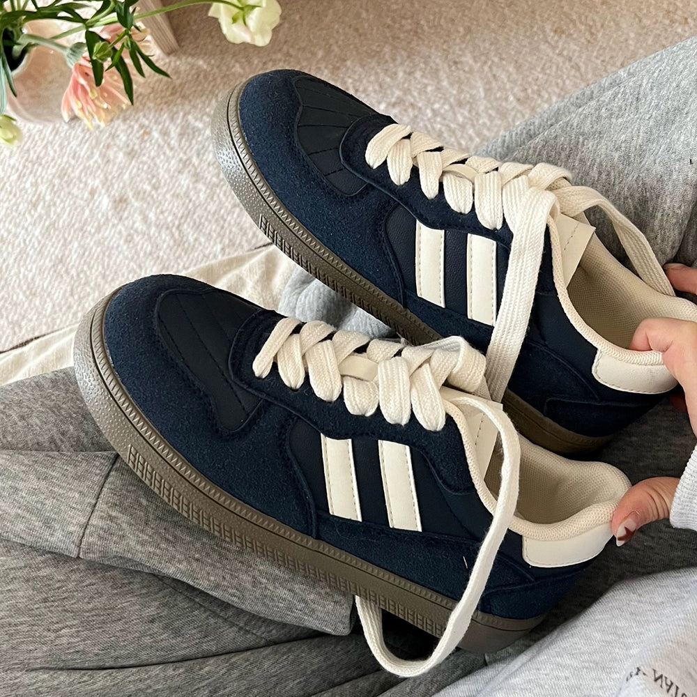 NAVY SCHOOL SNEAKERS IN VEGAN LEATHER