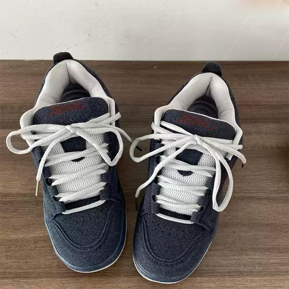 NAVY SKATER SNEAKERS: SKATER CLASSIC PAIR