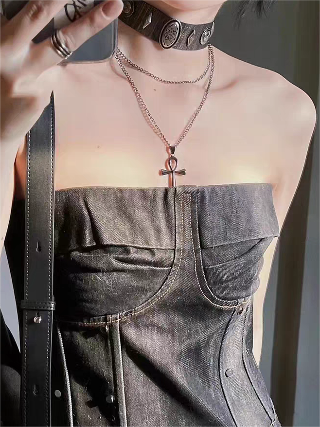 NECKLACE AND STUDDED CHOKER SET WITH VERSATILE ALLOY CHOKER