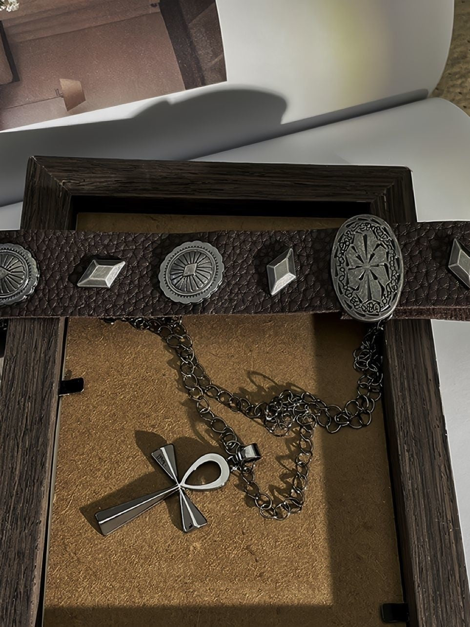 NECKLACE AND STUDDED CHOKER SET WITH VERSATILE ALLOY CHOKER