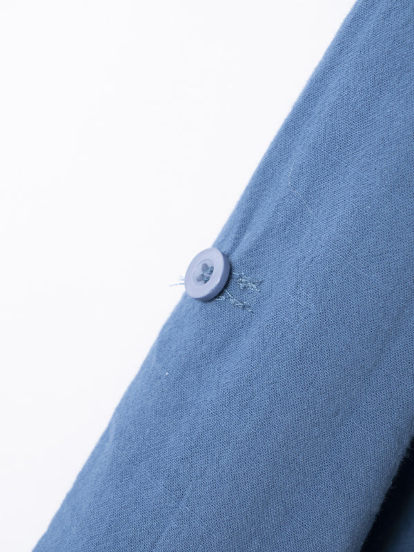 Blue fabric sleeve with button on collar slim casual long sleeve shirt