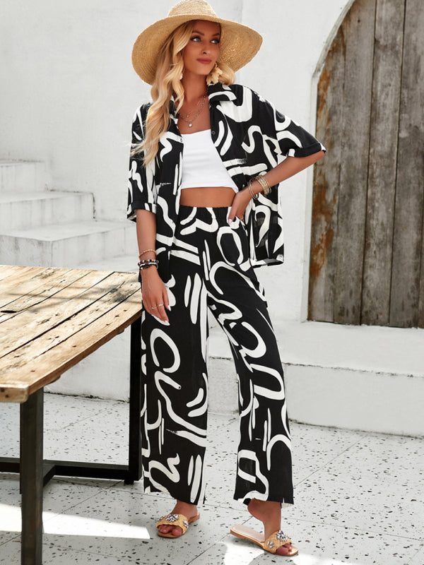 Black and white patterned trousers vacation suit with printed lapel and short sleeves