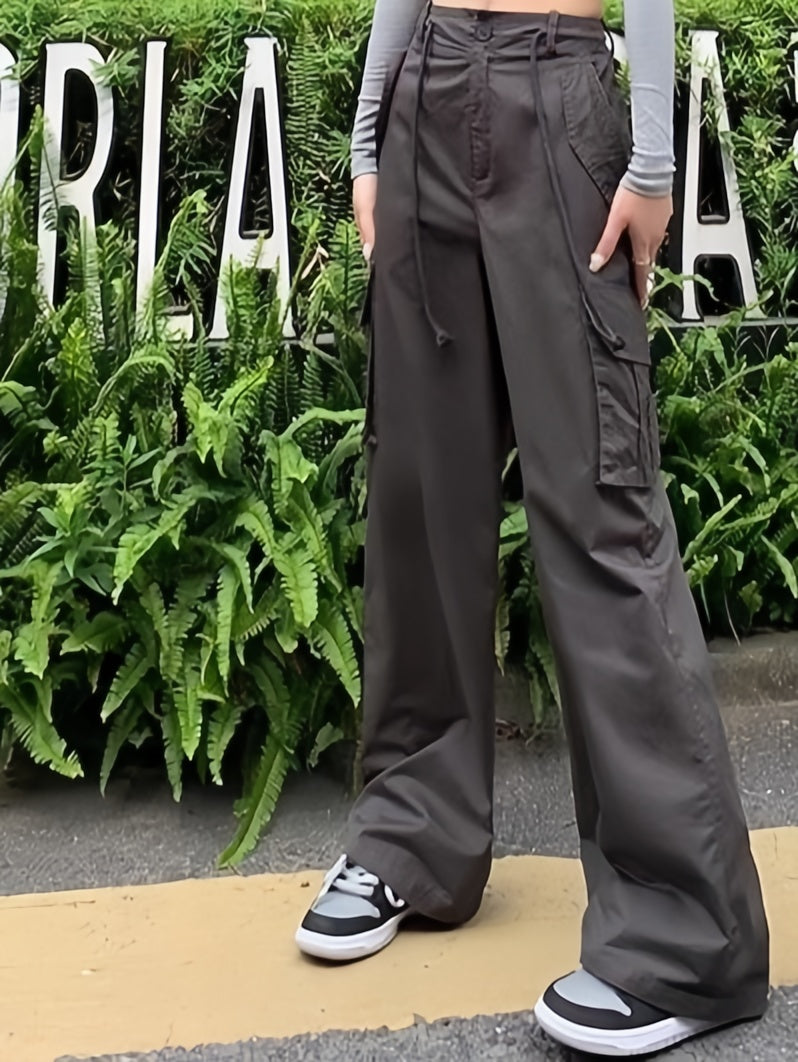 OLIVE GREEN CARGO PANTS WITH MULTIPLE POCKETS AND LOOSE FIT