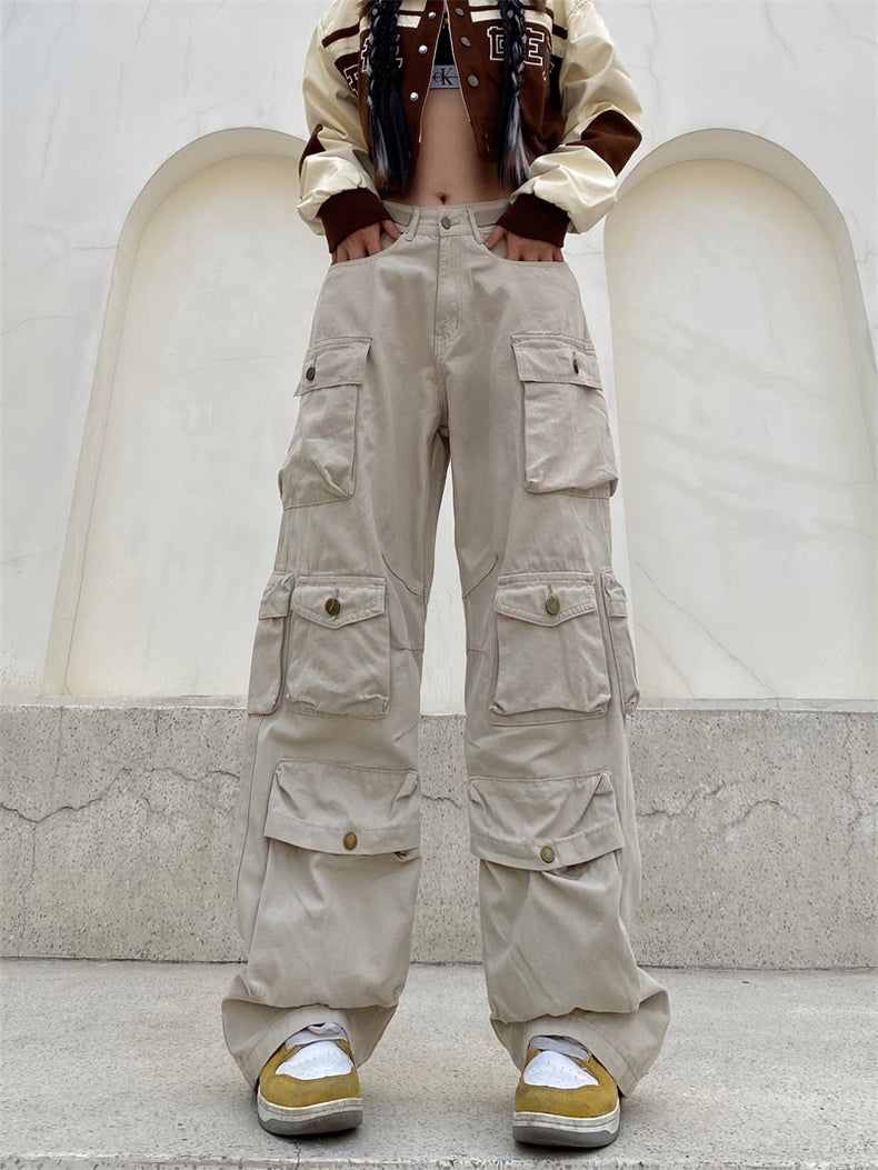 OLIVE GREEN CARGO PANTS WITH MULTIPLE POCKETS AND RELAXED FIT