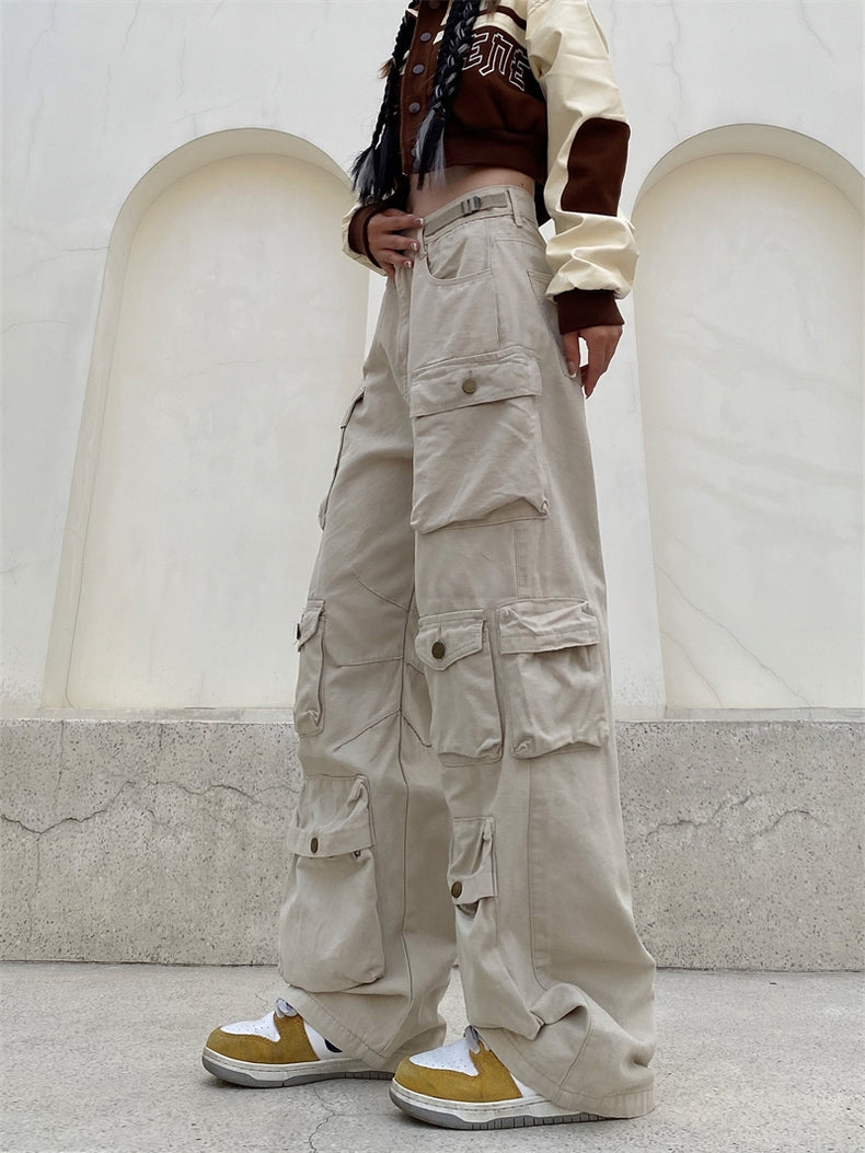 OLIVE GREEN CARGO PANTS WITH MULTIPLE POCKETS AND RELAXED FIT