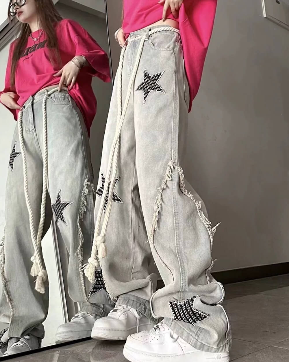 OVERSIZED DENIM JEANS WITH BOLD STAR PATCHES FOR CONTEMPORARY STREETWEAR