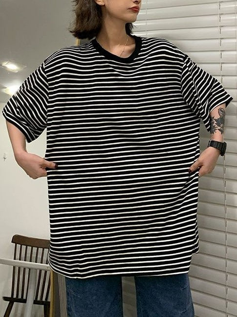 OVERSIZED STRIPED T-SHIRT WITH CLASSIC STRIPE SHORT SLEEVE DESIGN