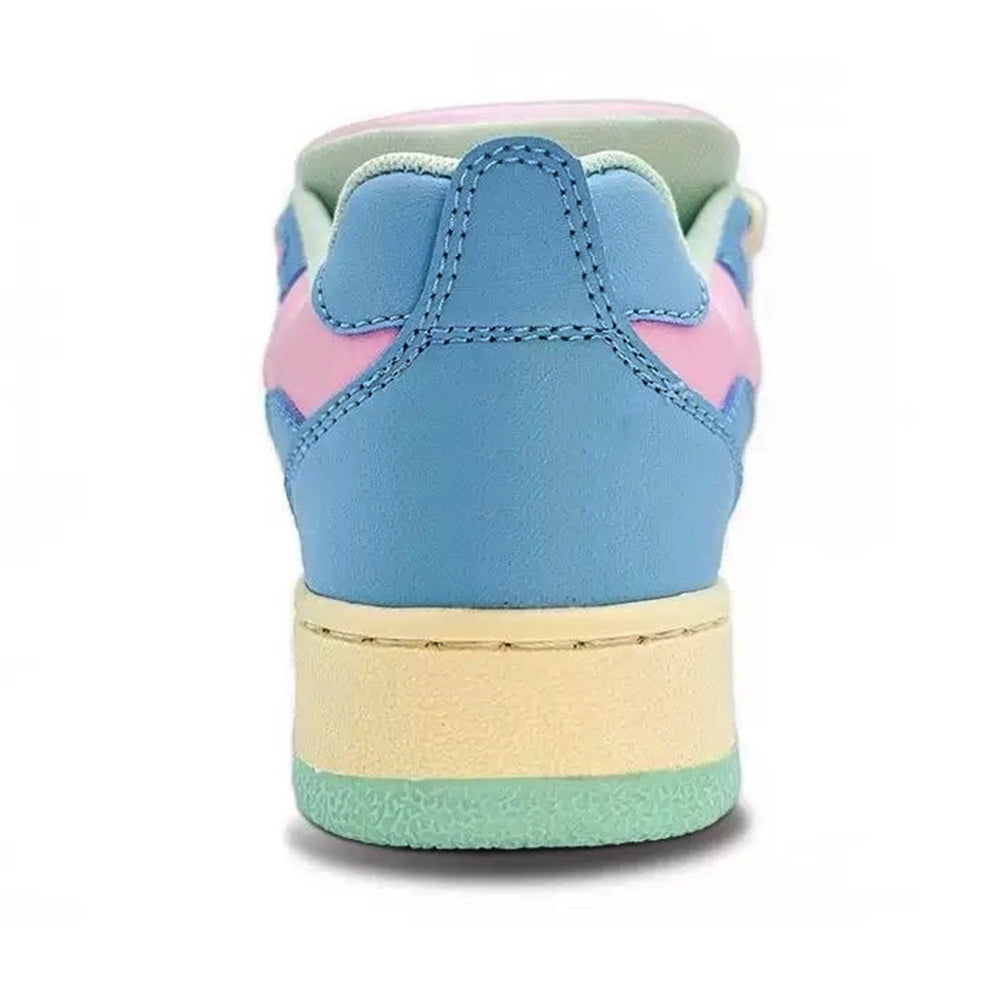 PASTEL SNEAKERS ENCHANTED WITH LIGHT BLUE AND PINK PANELS
