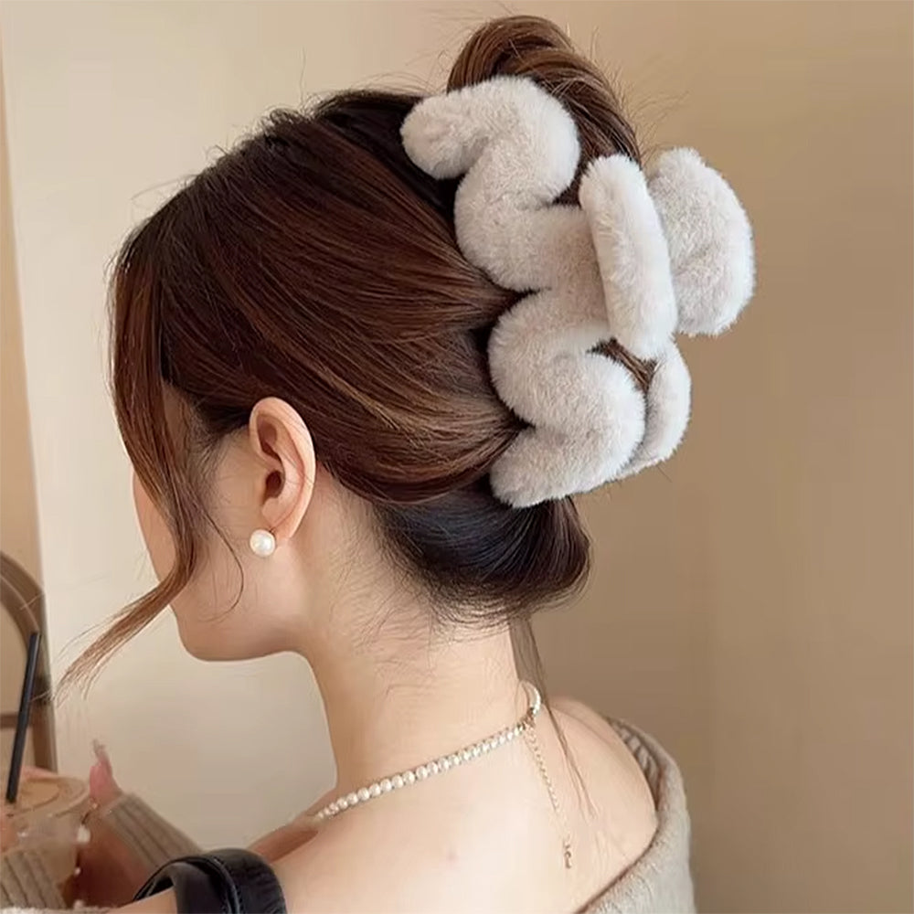 PINK FLUFFY WAVE HAIR CLAW