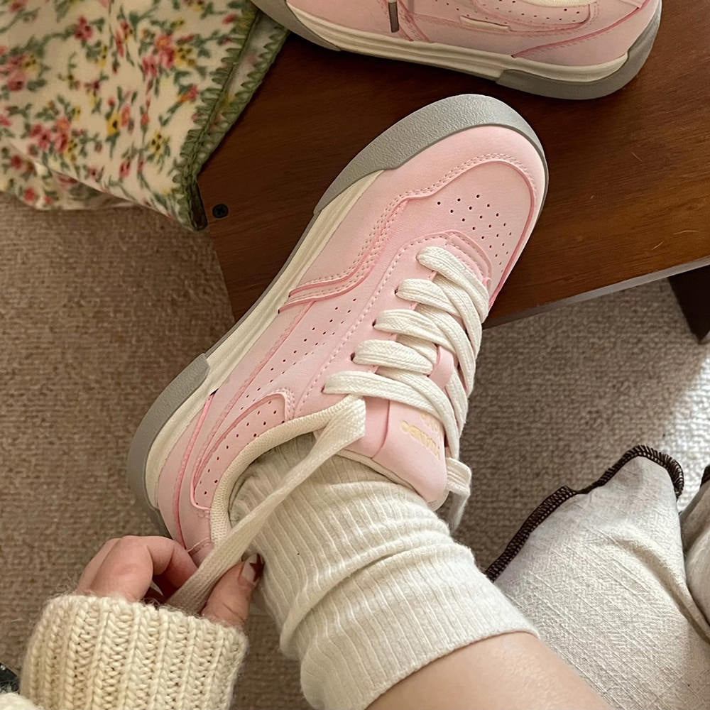 PINK SNEAKERS WITH WHITE LACES FOR WOMEN IN PASTEL PINK